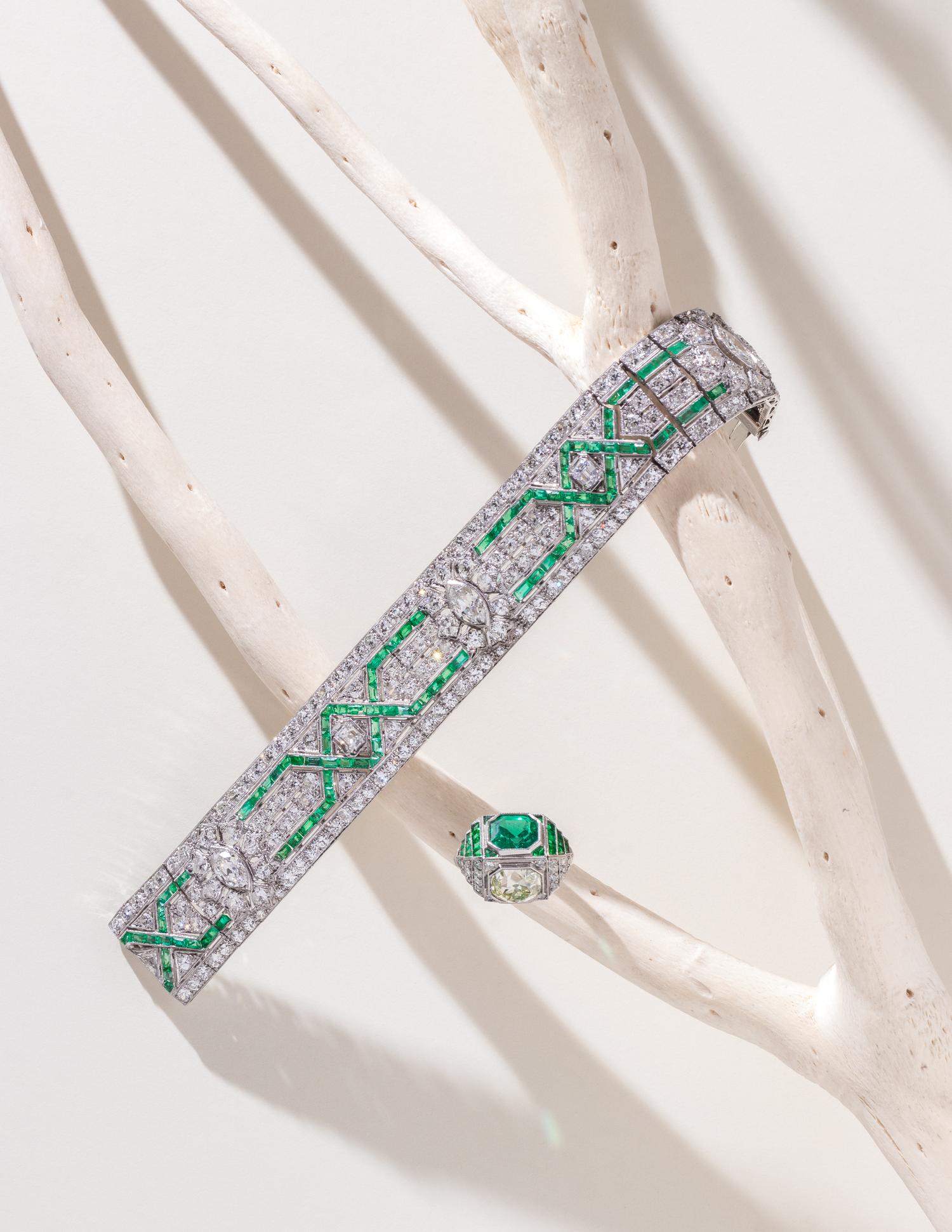 ART DECO, DIAMOND AND EMERALD BRACELET