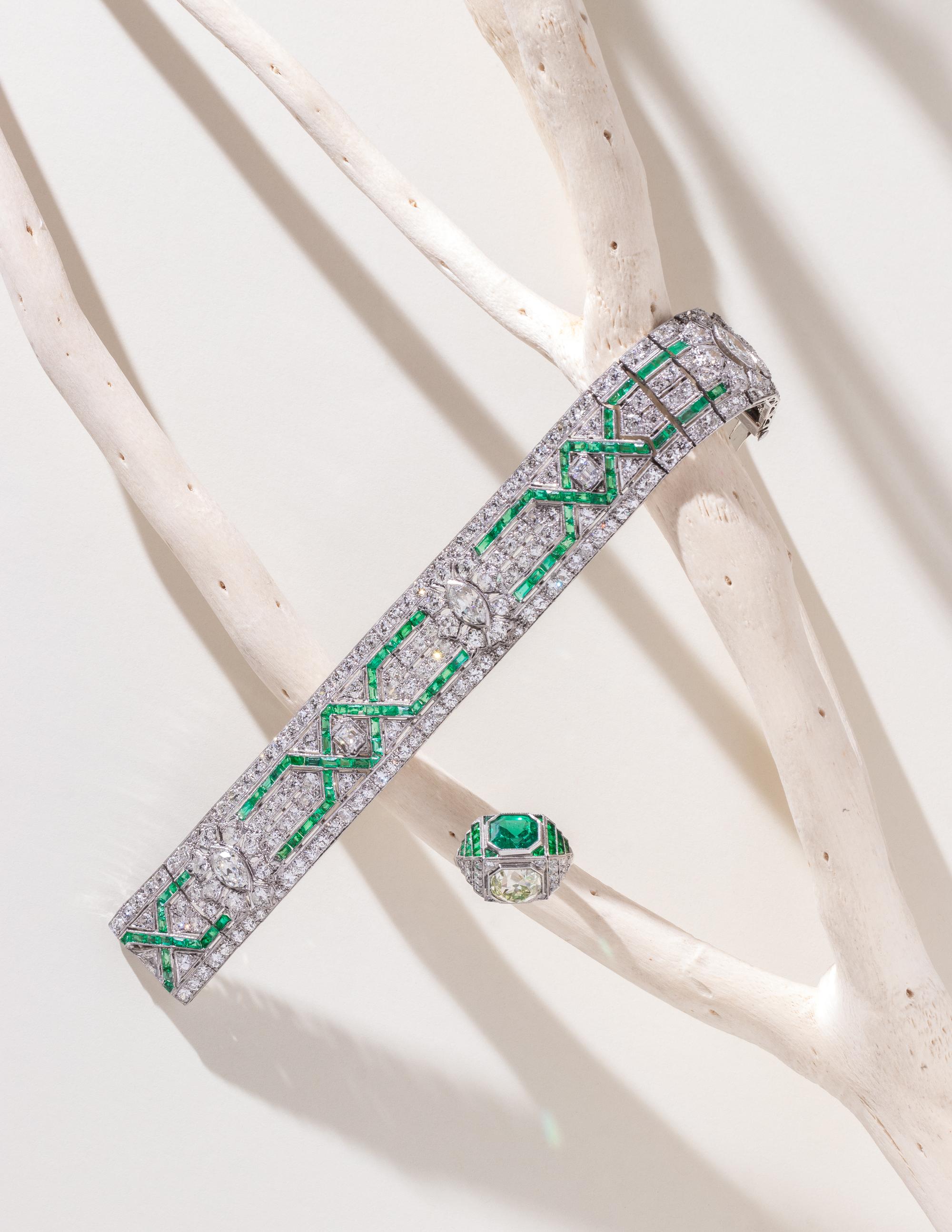 ART DECO, DIAMOND AND EMERALD BRACELET