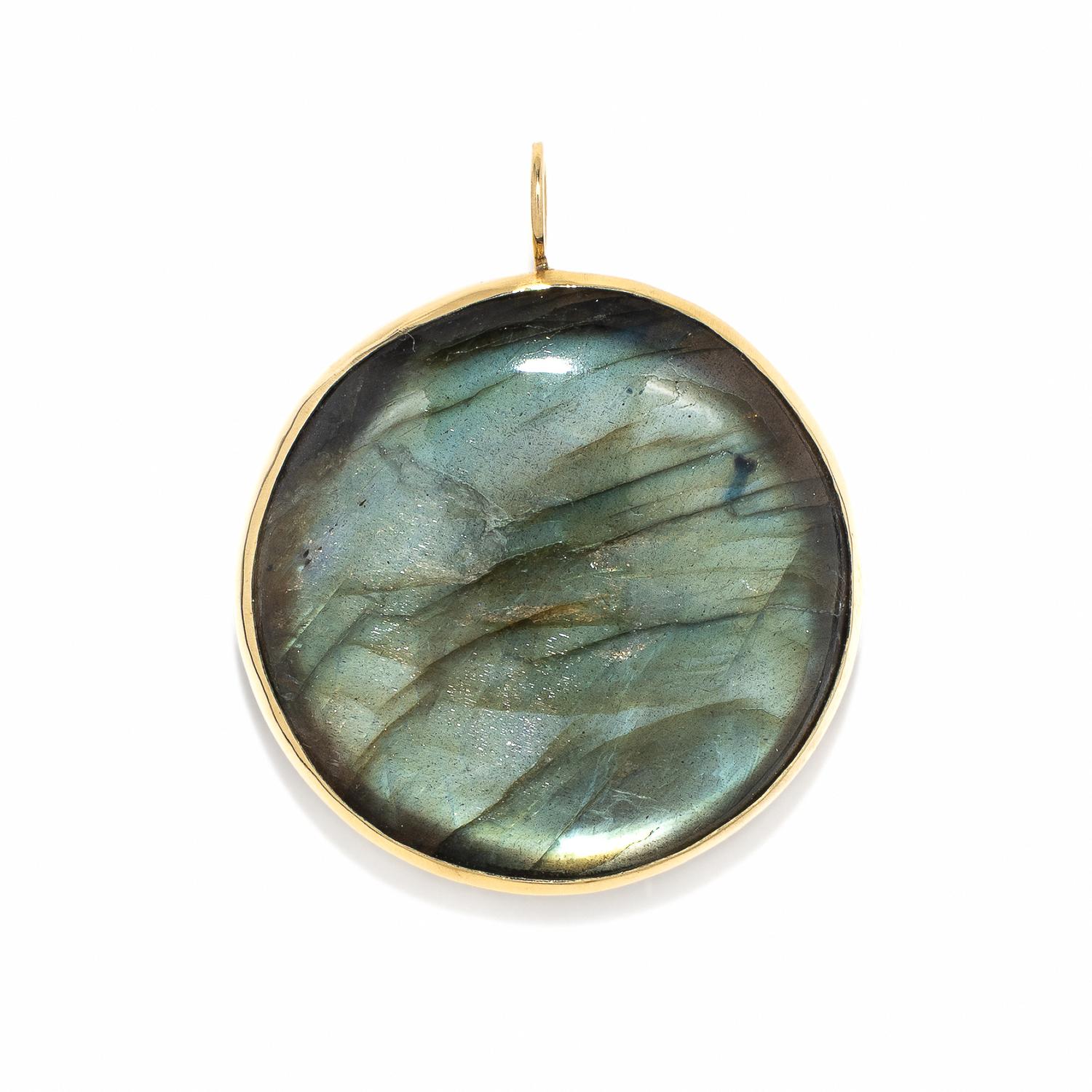 LABRADORITE AND YELLOW GOLD PENDANT