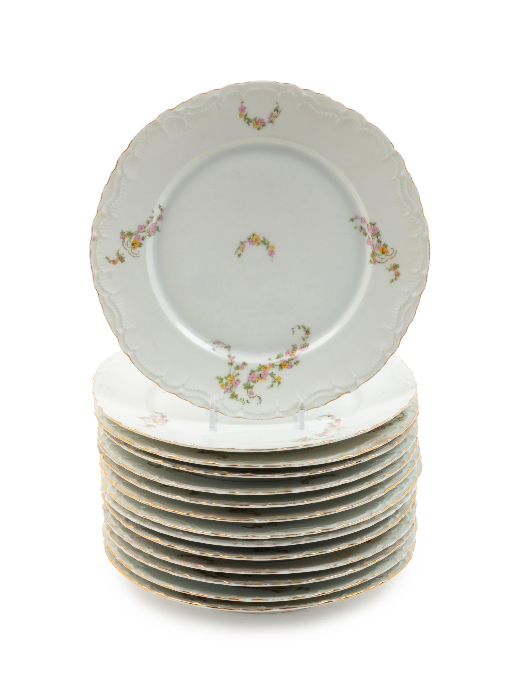 A Set of Twenty-Two German Porcelain Plates