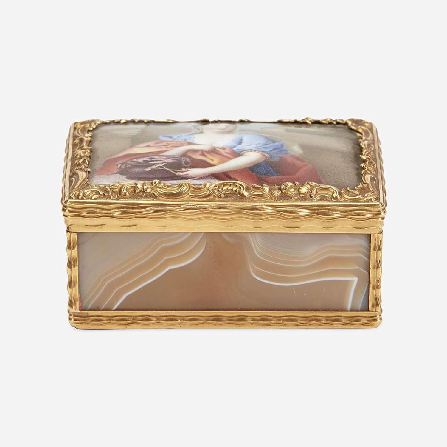 A Continental Gold-Mounted Agate and Enameled Snuff Box Likely early 19th century