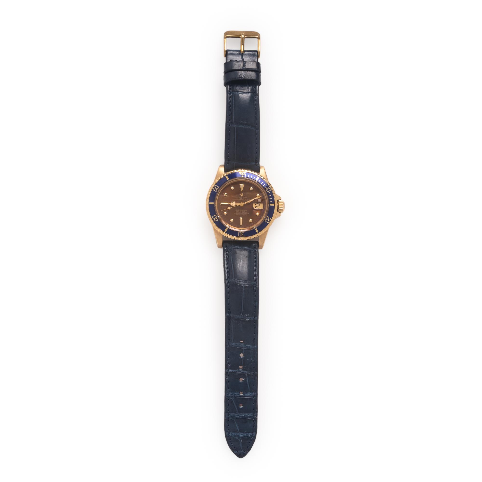 Rolex, Ref. 1680/8, 18K Yellow Gold 'Submariner' Watch with charismatic 'Tropical' Dial