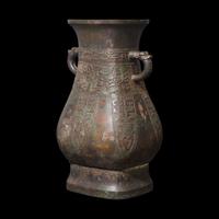 A Large Chinese Archaistic Hu Bronze Vase, Ming to Early Qing Dynasty 明末清初 仿古銅壺