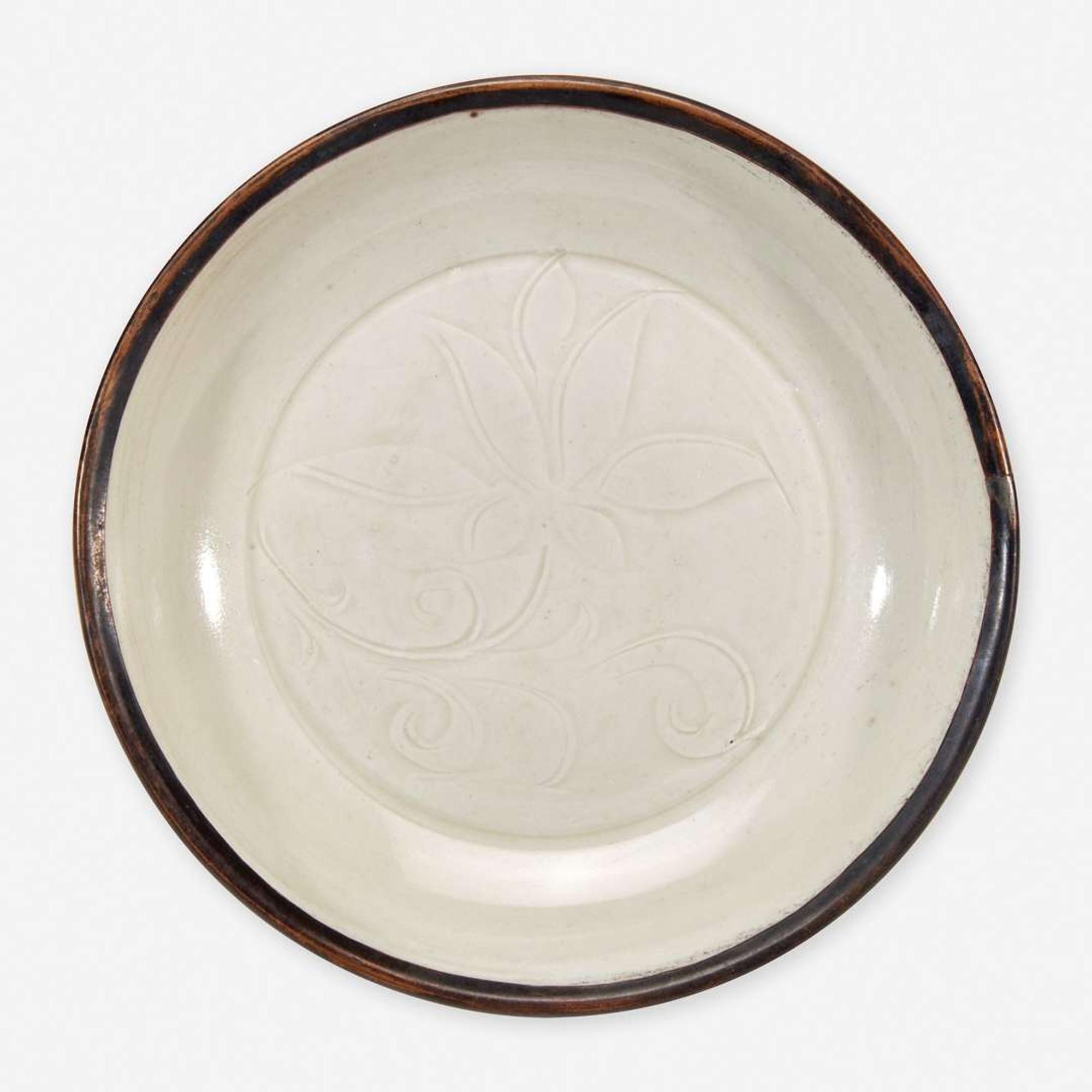 A small Chinese Dingyao incised "Lotus" dish 定窑刻划莲花小盘 Song Dynasty ?