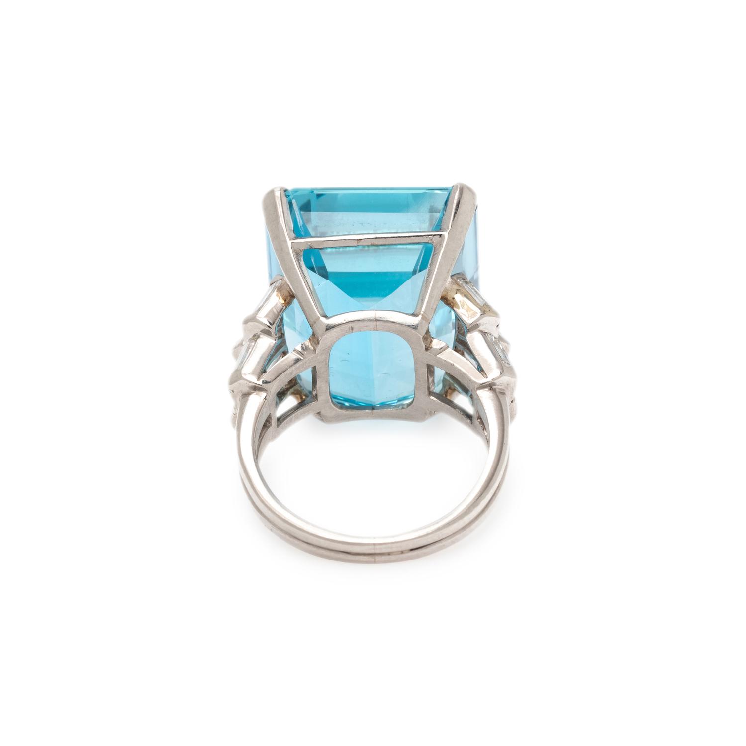 AQUAMARINE AND DIAMOND RING