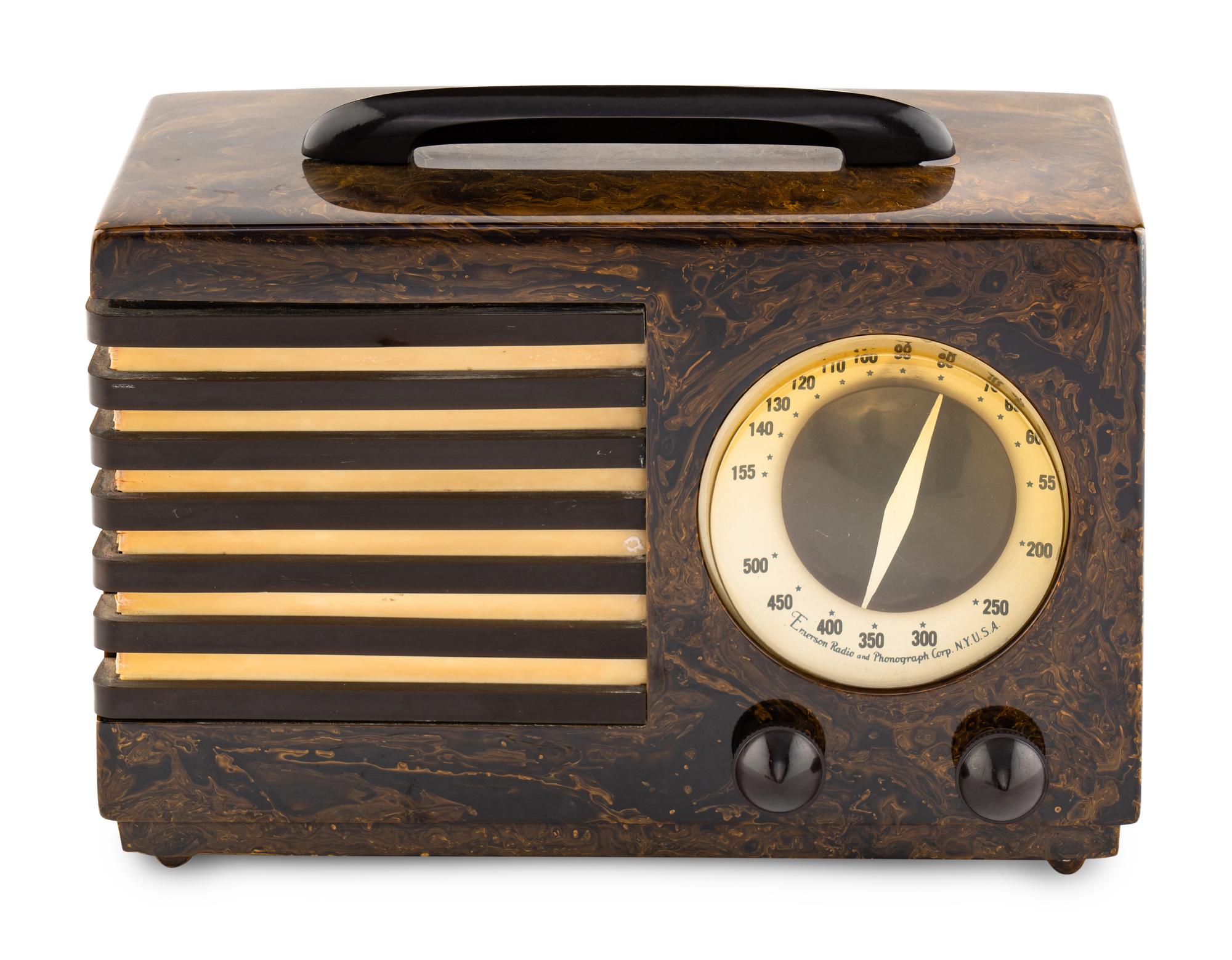 An Emerson Patriot Aristocrat 400 Radio