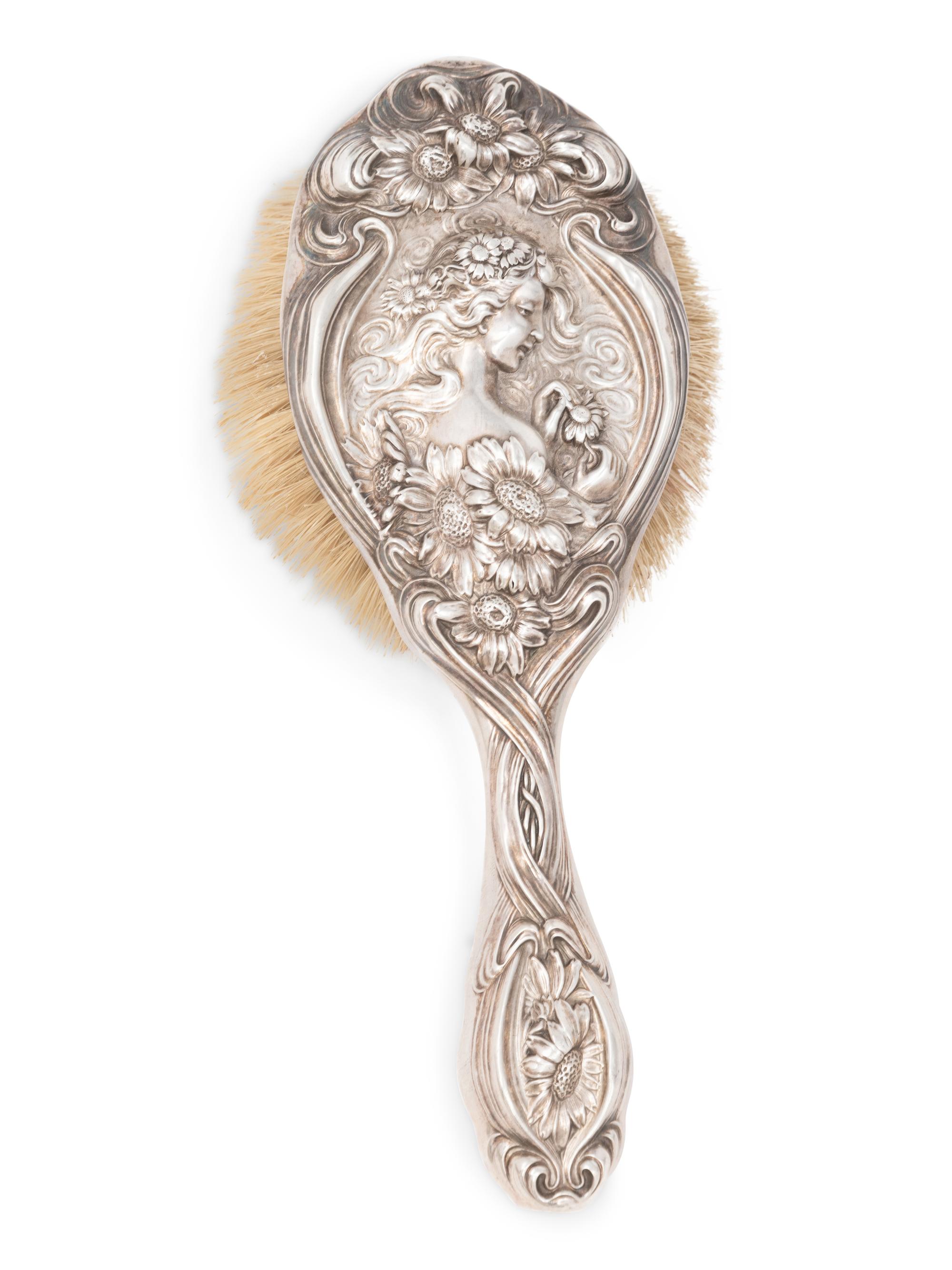A Group of Seventeen Silver Art Nouveau Women's Dresser Articles