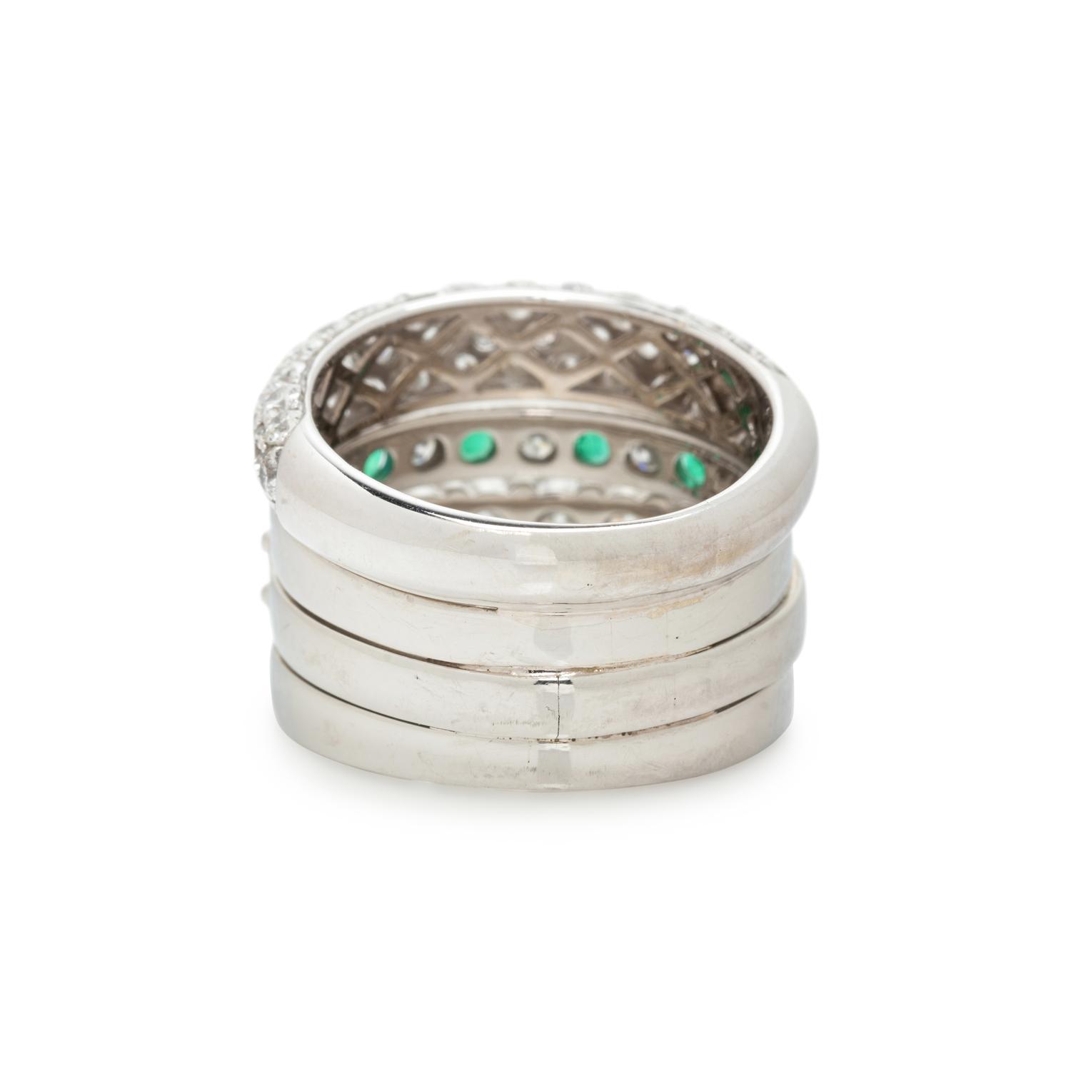 DIAMOND AND EMERALD RING