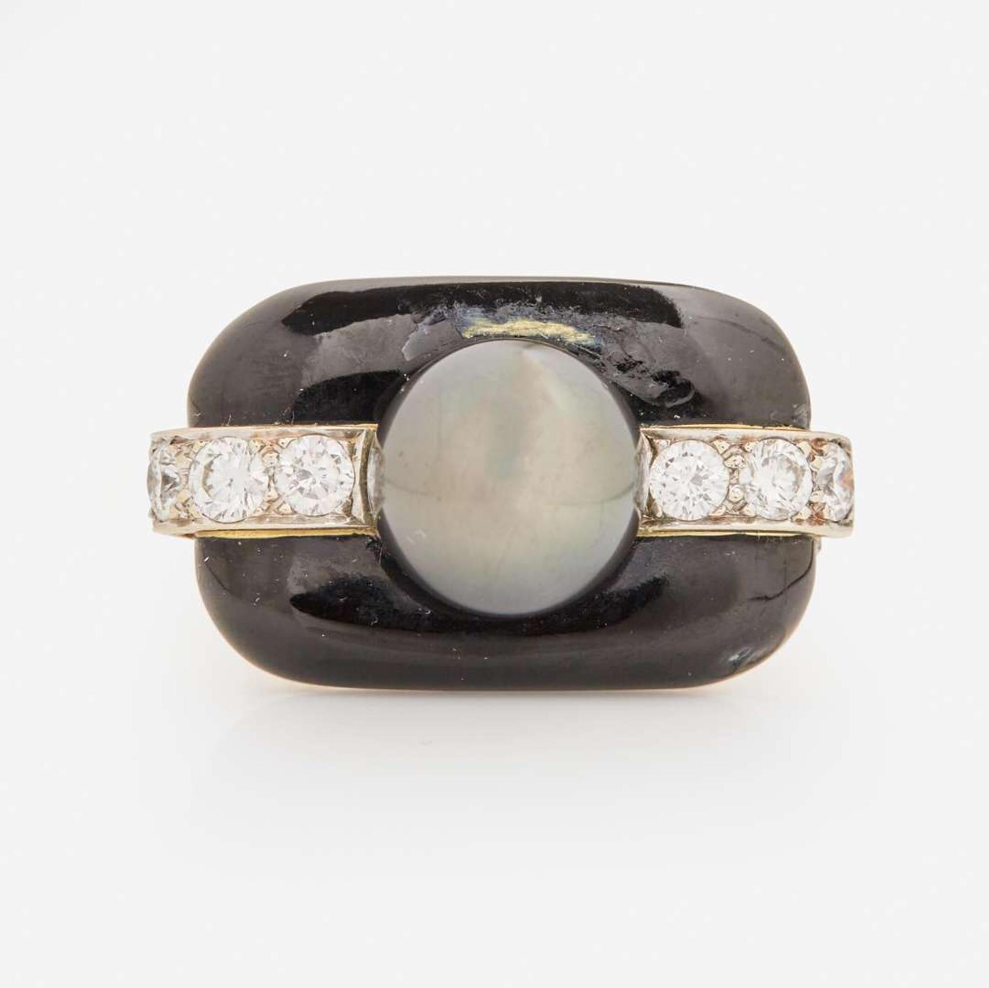 An 18K Yellow Gold, Black Pearl, and Diamond Ring