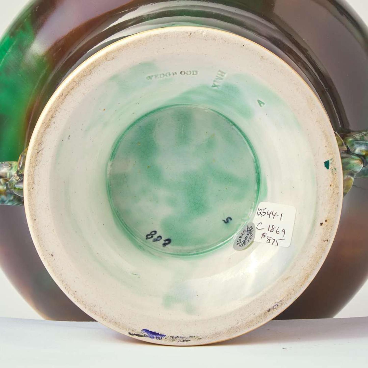 A Wedgwood Majolica Dolphin-Handled Jardiniere UK, 1869