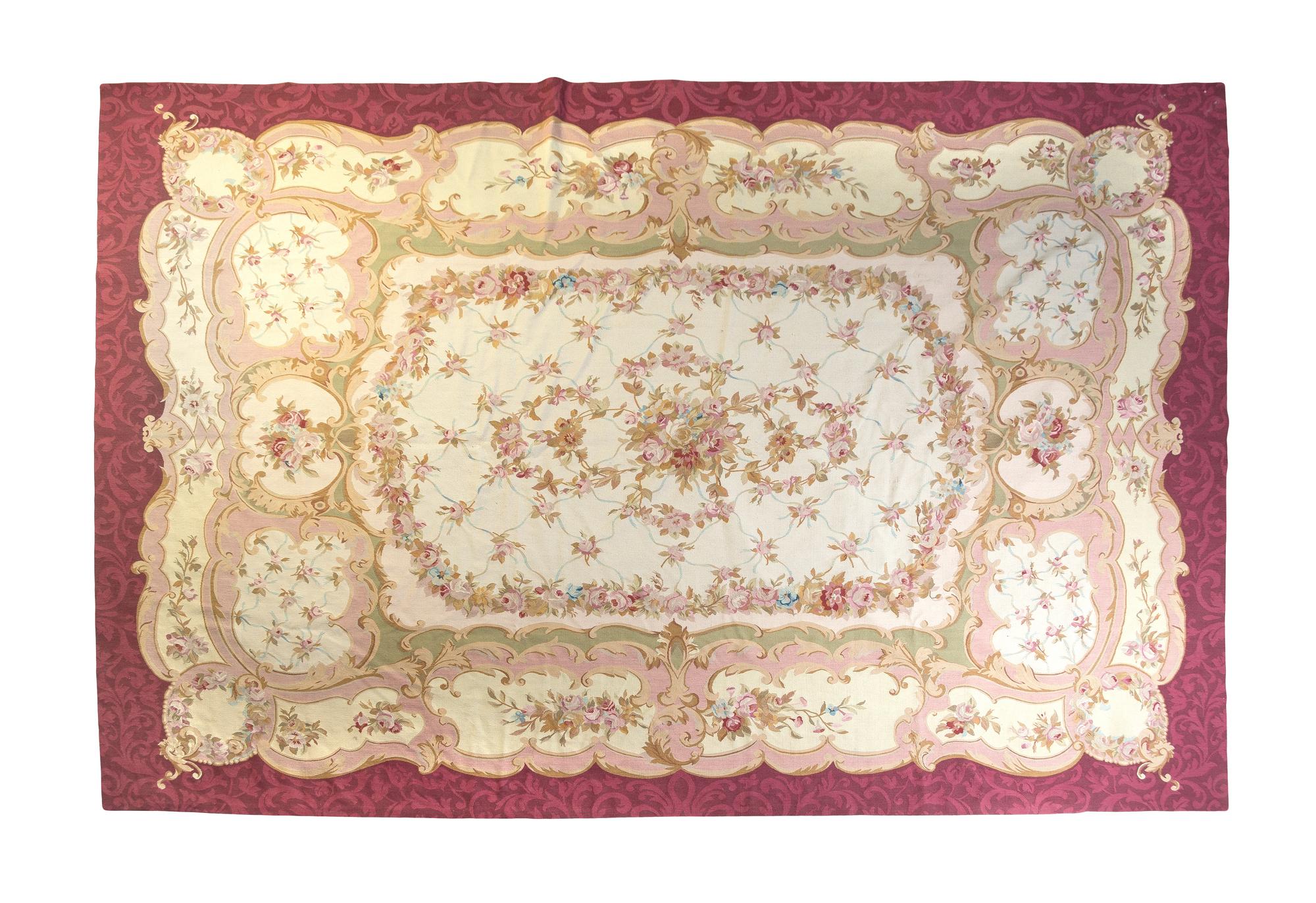 An Aubusson Style Wool Tapestry 20TH CENTURY 9 feet 7 inches x 13 feet 10 inches. — 20TH CENTURY