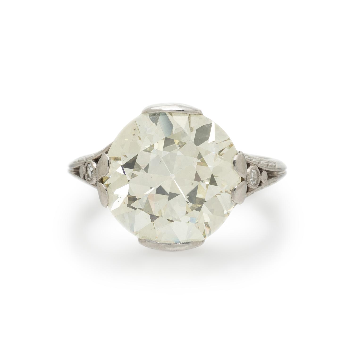 ART DECO, PLATINUM AND DIAMOND RING