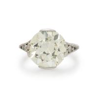 ART DECO, PLATINUM AND DIAMOND RING