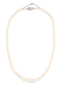 A Single Strand Natural Pearl Necklace,