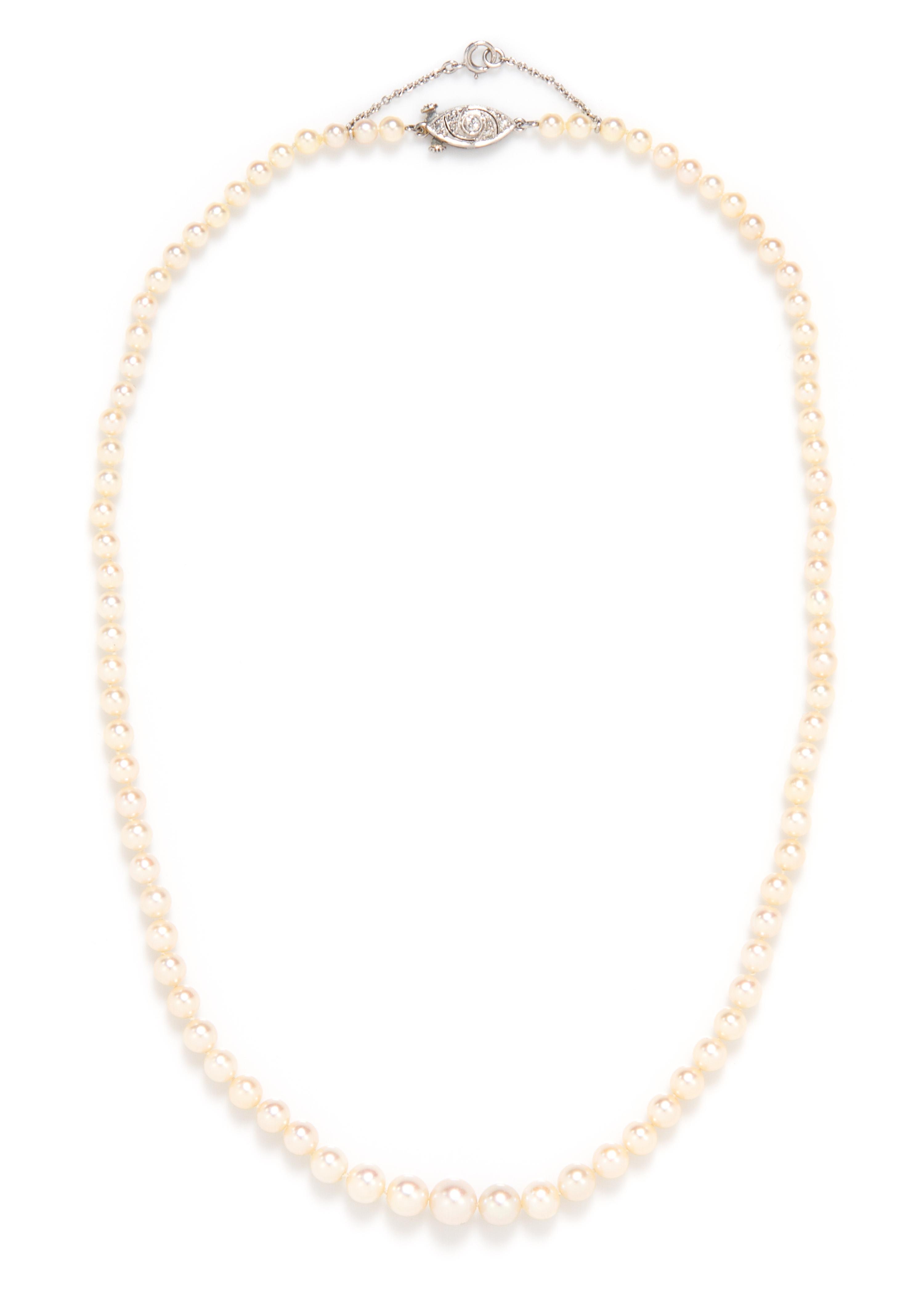 A Single Strand Natural Pearl Necklace,