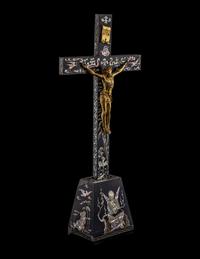A Korean Mother-of-Pearl Inlaid Lacquered Crucifix