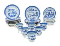A Collection of Canton Porcelain Table Articles — 19th/20th Century