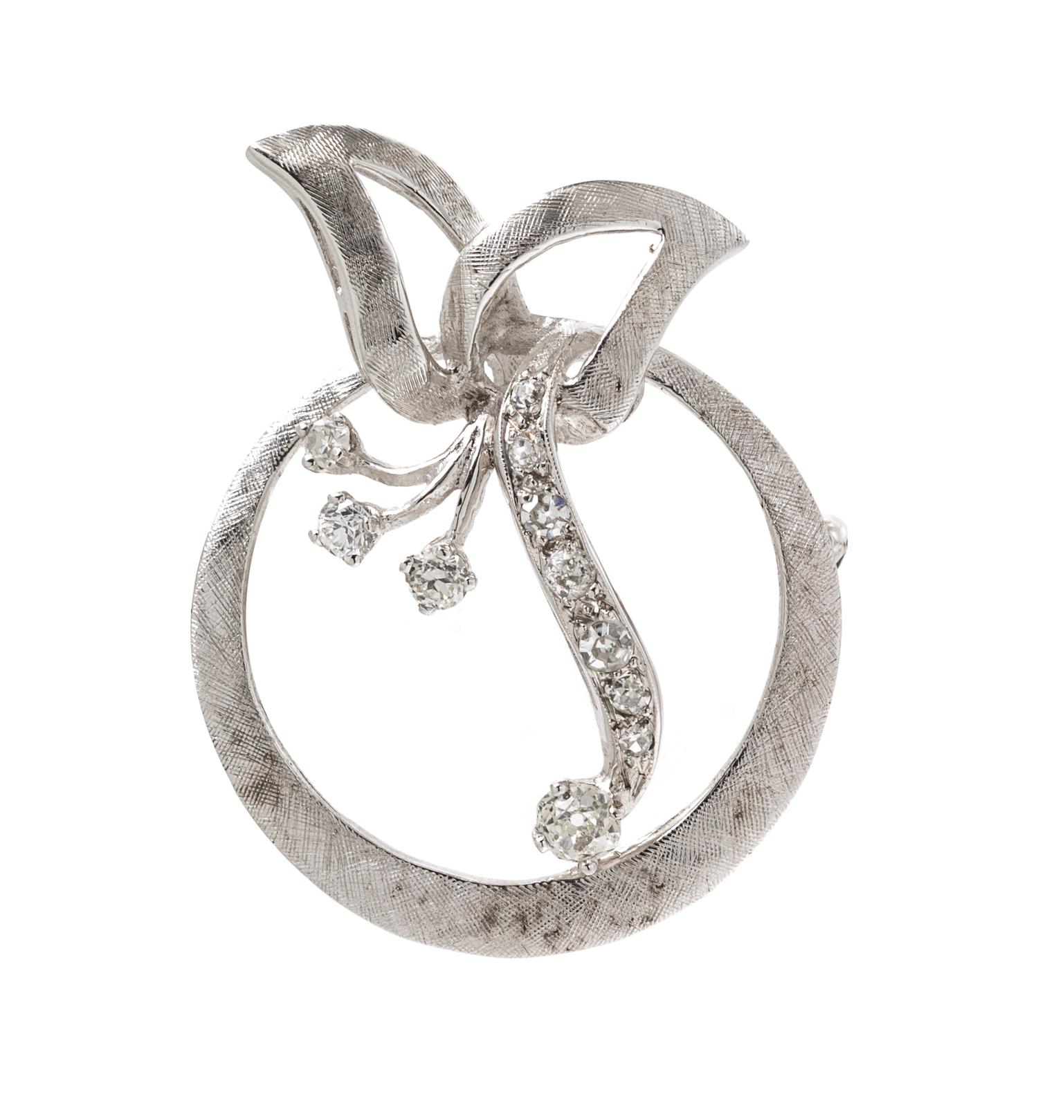 A White Gold and Diamond Brooch, 5.50 dwts.