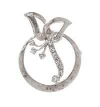 A White Gold and Diamond Brooch, 5.50 dwts.