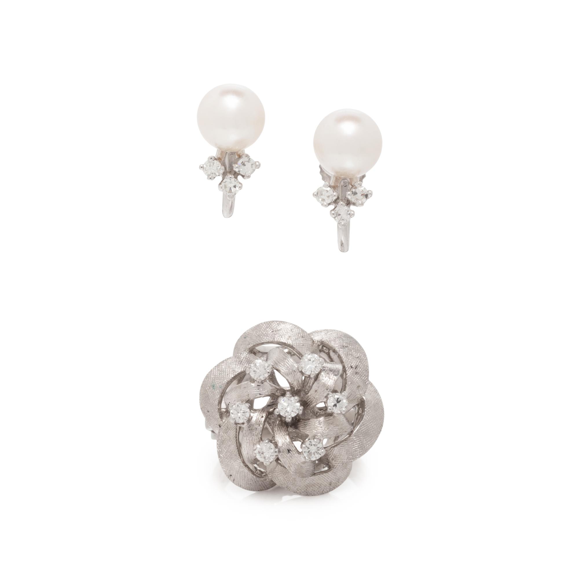 COLLECTION OF WHITE GOLD JEWELRY