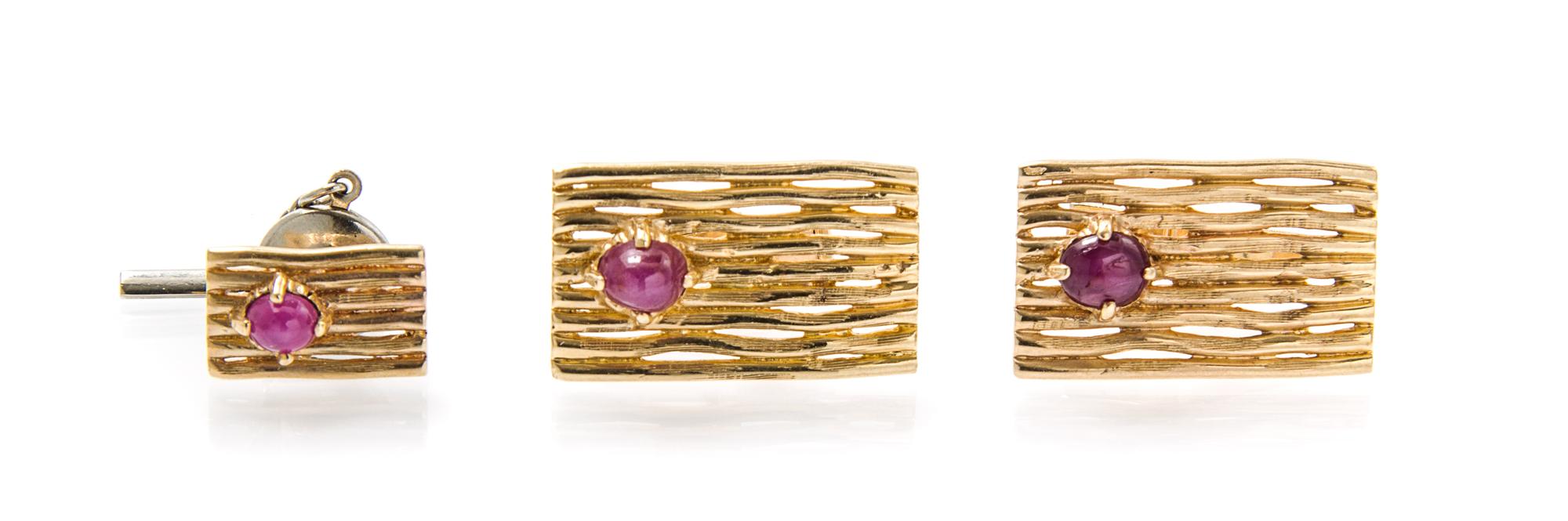 A 14 Karat Yellow Gold and Star Ruby Dress Set, 11.30 dwts.