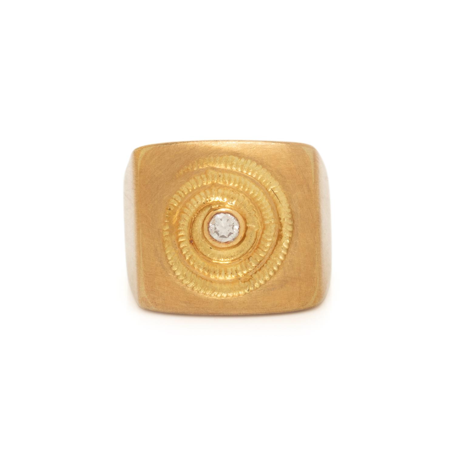 YELLOW GOLD AND DIAMOND RING