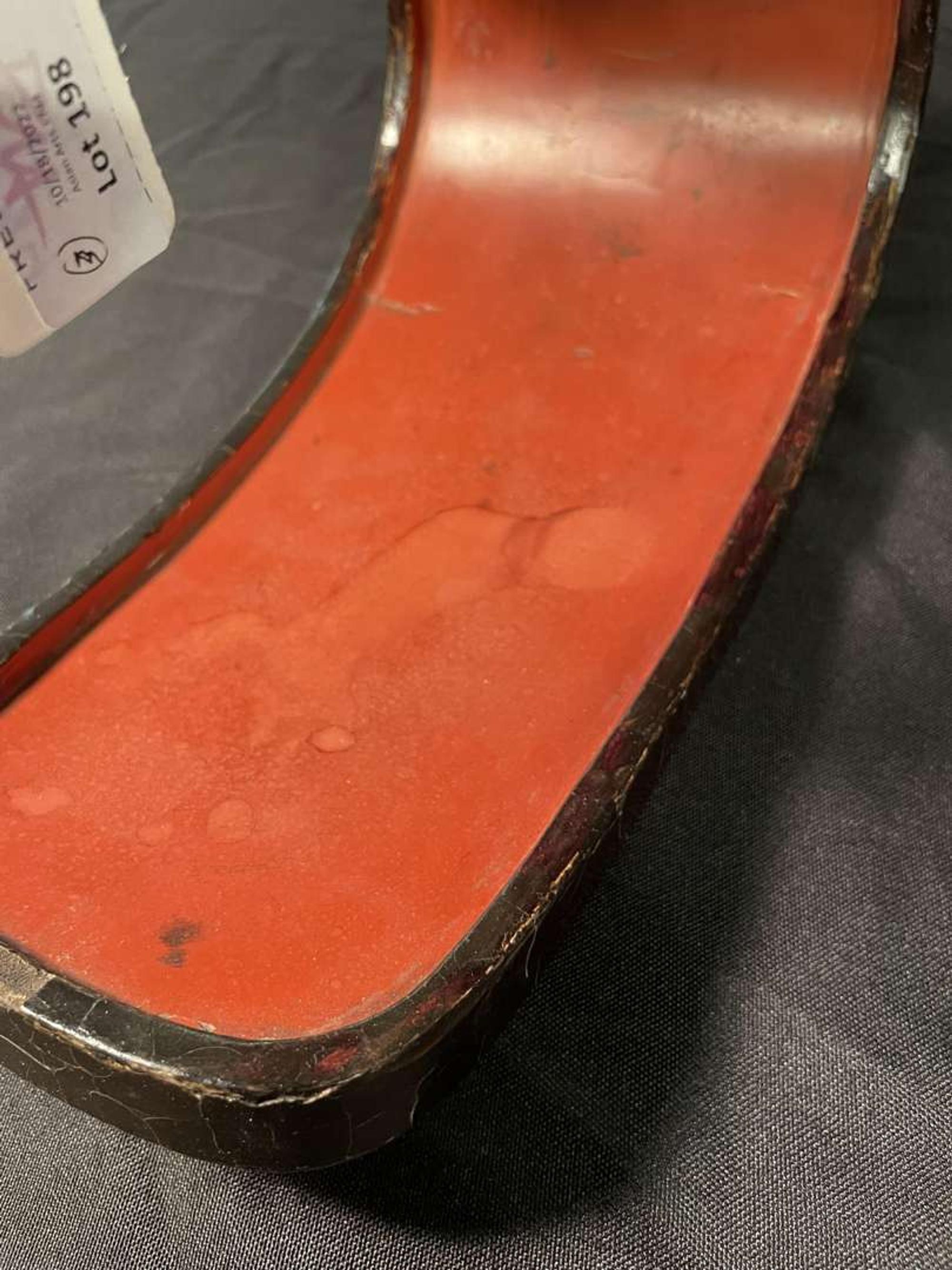 A pair of Japanese lacquered stirrups and a Negoro-style red-lacquered stand 日本漆器马扎及马镫一对 Edo to Meiji period ?????