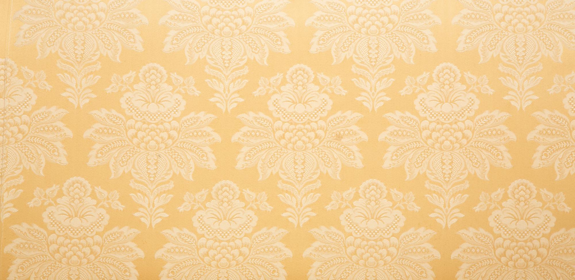 A Louis XV Style Painted and Parcel Gilt Canape — 19th/20th Century