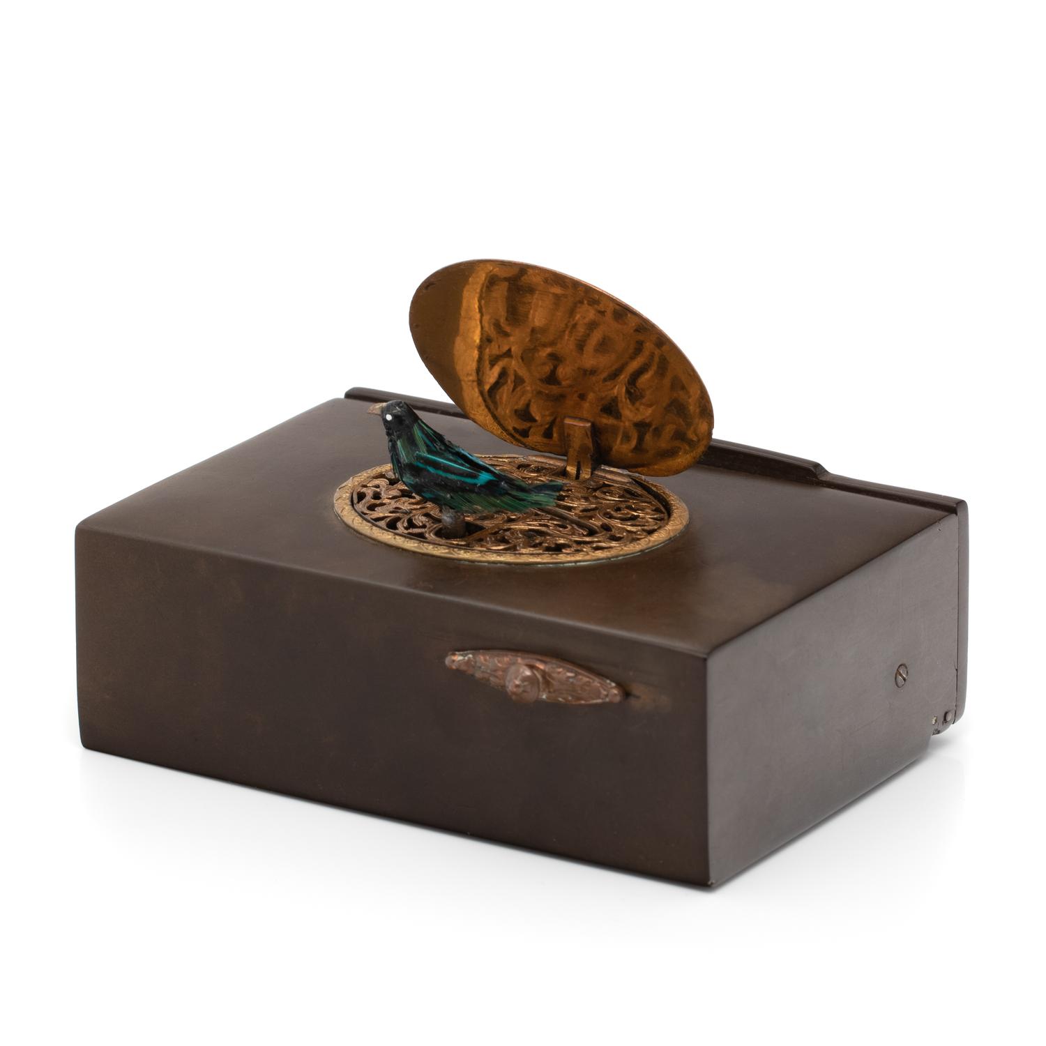 LACQUER AND GILT-METAL AUTOMATON SINGING BIRD BOX