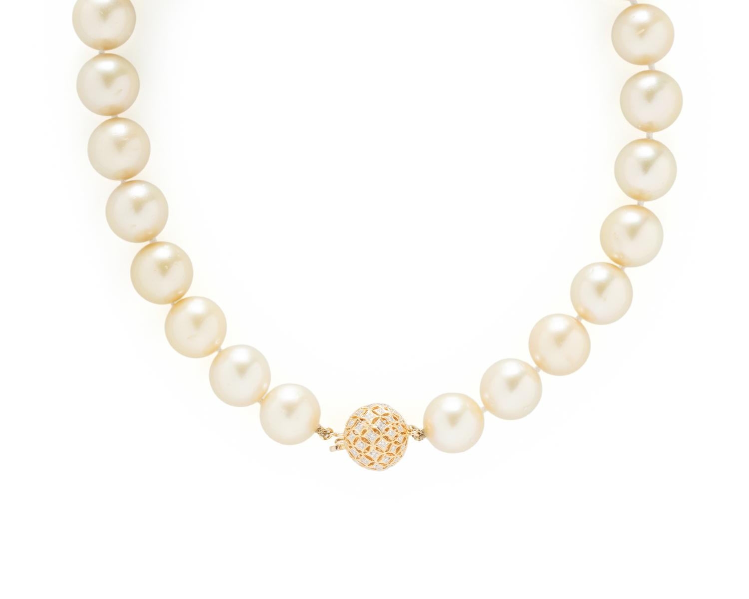 GOLDEN CULTURED PEARL NECKLACE