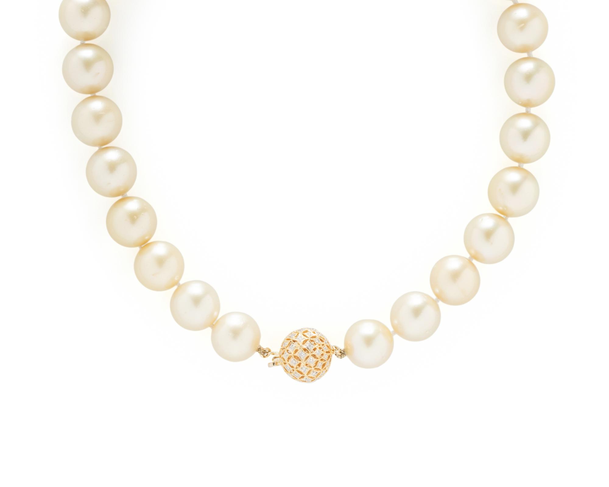 GOLDEN CULTURED PEARL NECKLACE
