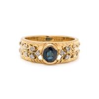 SAPPHIRE AND DIAMOND RING