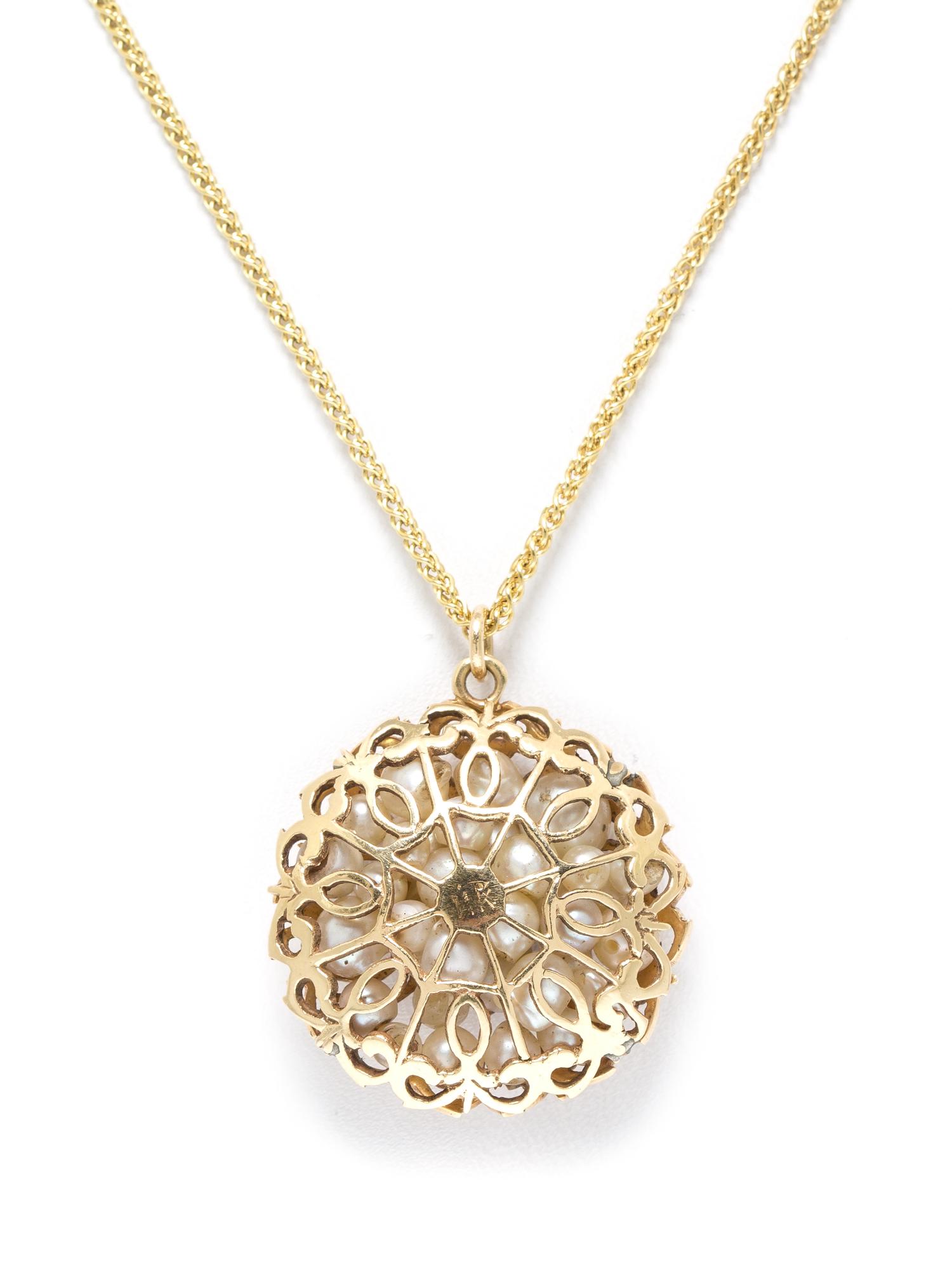 A 14 Karat Yellow Gold and Cultured Pearl Necklace, 8.70 dwts.