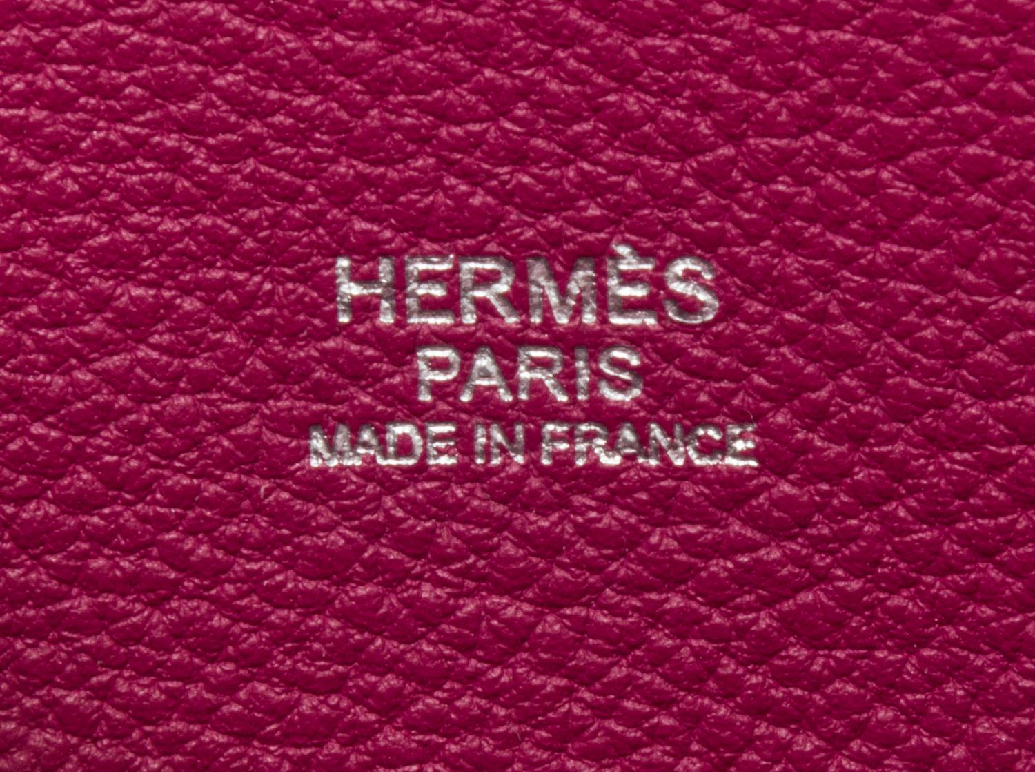 An Hermes Rubis Togo 22cm So-Kelly Handbag, 9" x 11" x 4.5".