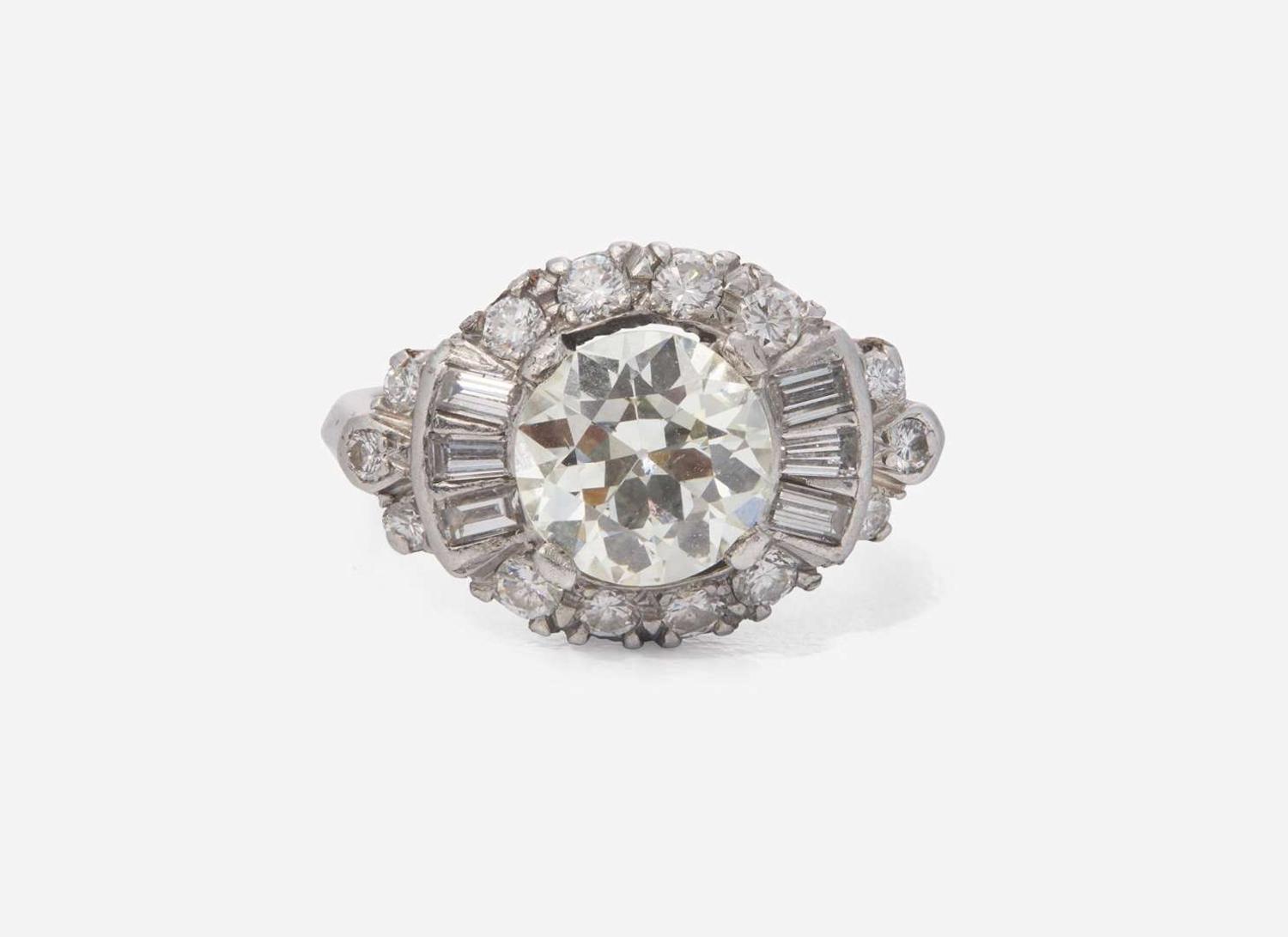 A Ladies Platinum and Diamond Ring, 2.22 Carat Round Brilliant-Cut Diamond, GIA Certified