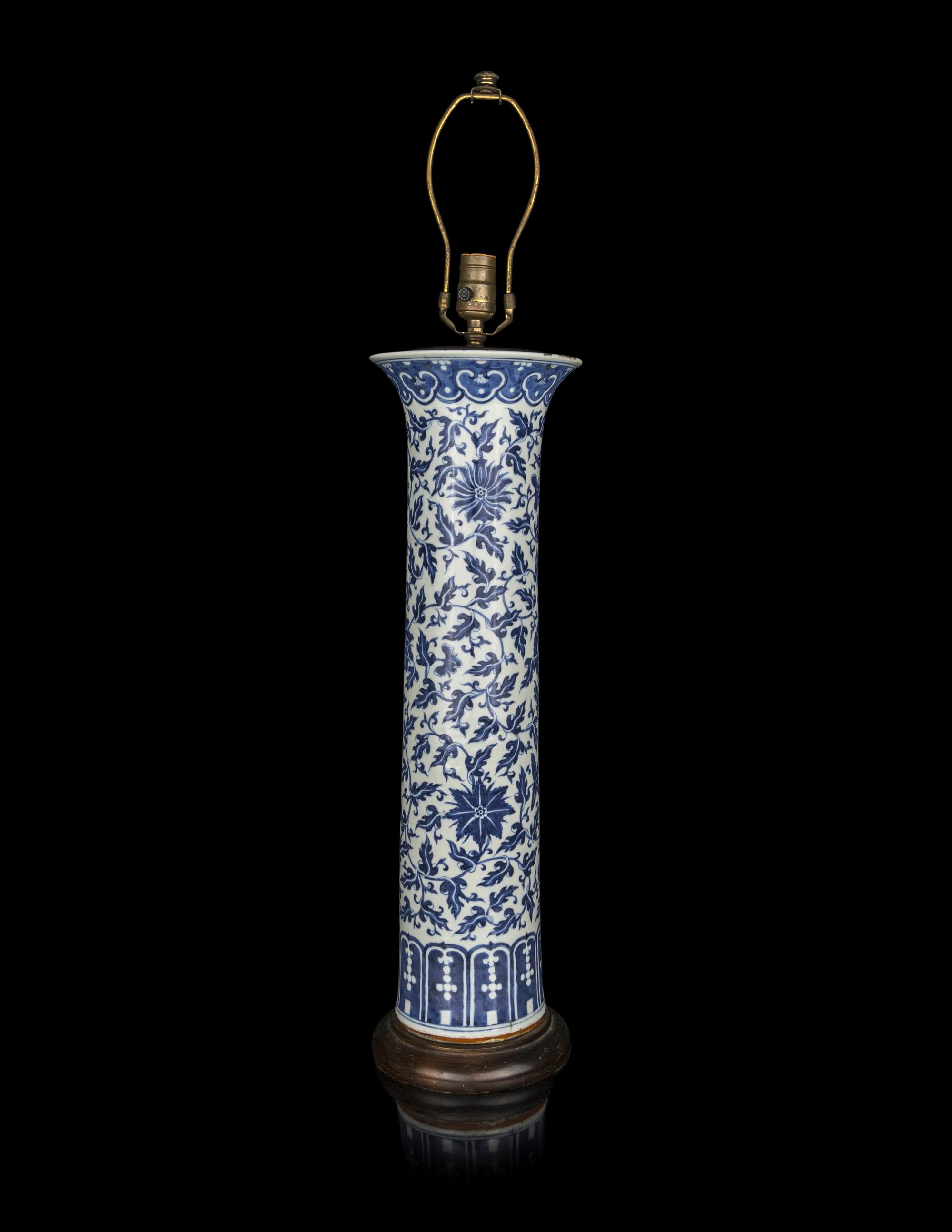 A Chinese Blue and White Porcelain Vase