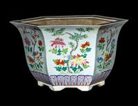 A Chinese Famille Rose Porcelain Hexagonal Planter