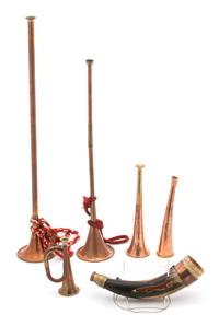 A Collection of Brass and Copper Hunting Horns and a Powder Horn Length of largest 23 inches. — LATE 19TH/EARLY 20TH CENTURY