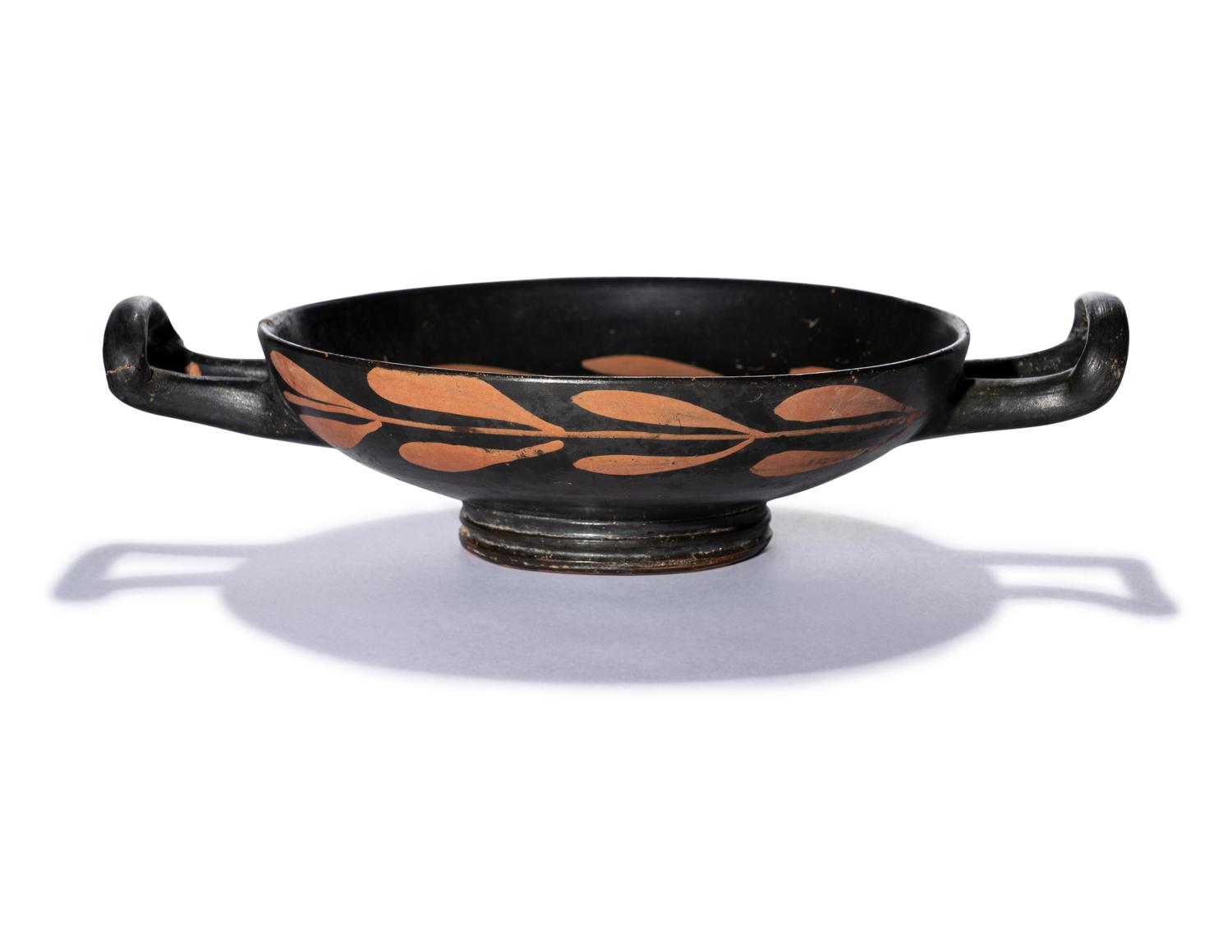 An Apulian Xenon-Ware Kylix