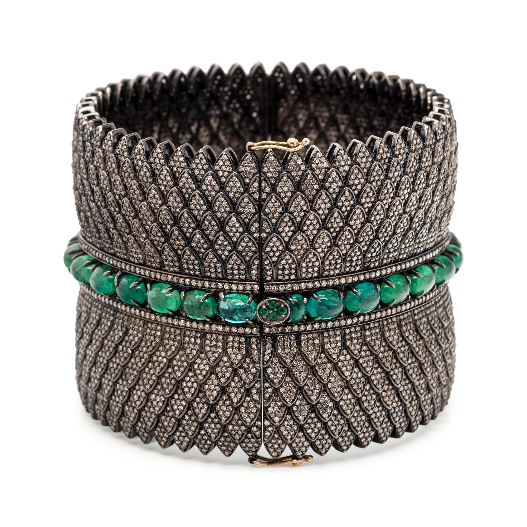 EMERALD AND DIAMOND BANGLE BRACELET