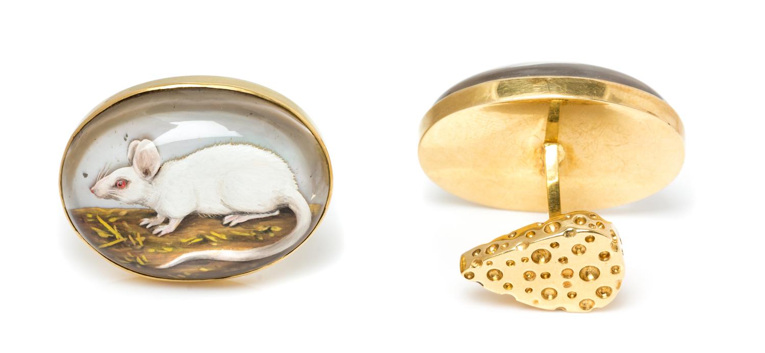 A Pair of Yellow Gold, Mother-of-Pearl and Essex Crystal Albino Rat Motif Cufflinks, 22.70 dwts.
