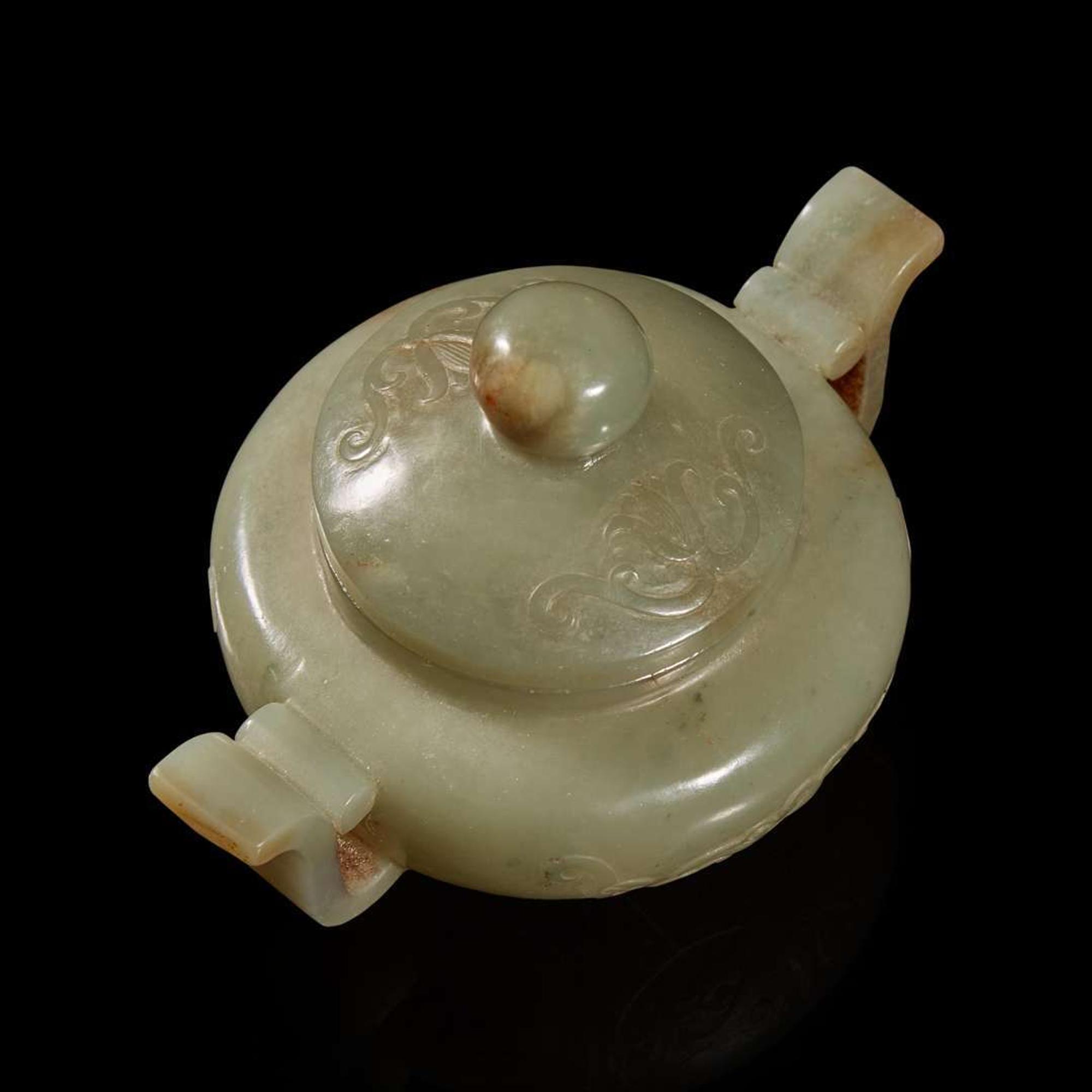 A Chinese greyish celadon small censer and cover 灰青玉帶小香爐