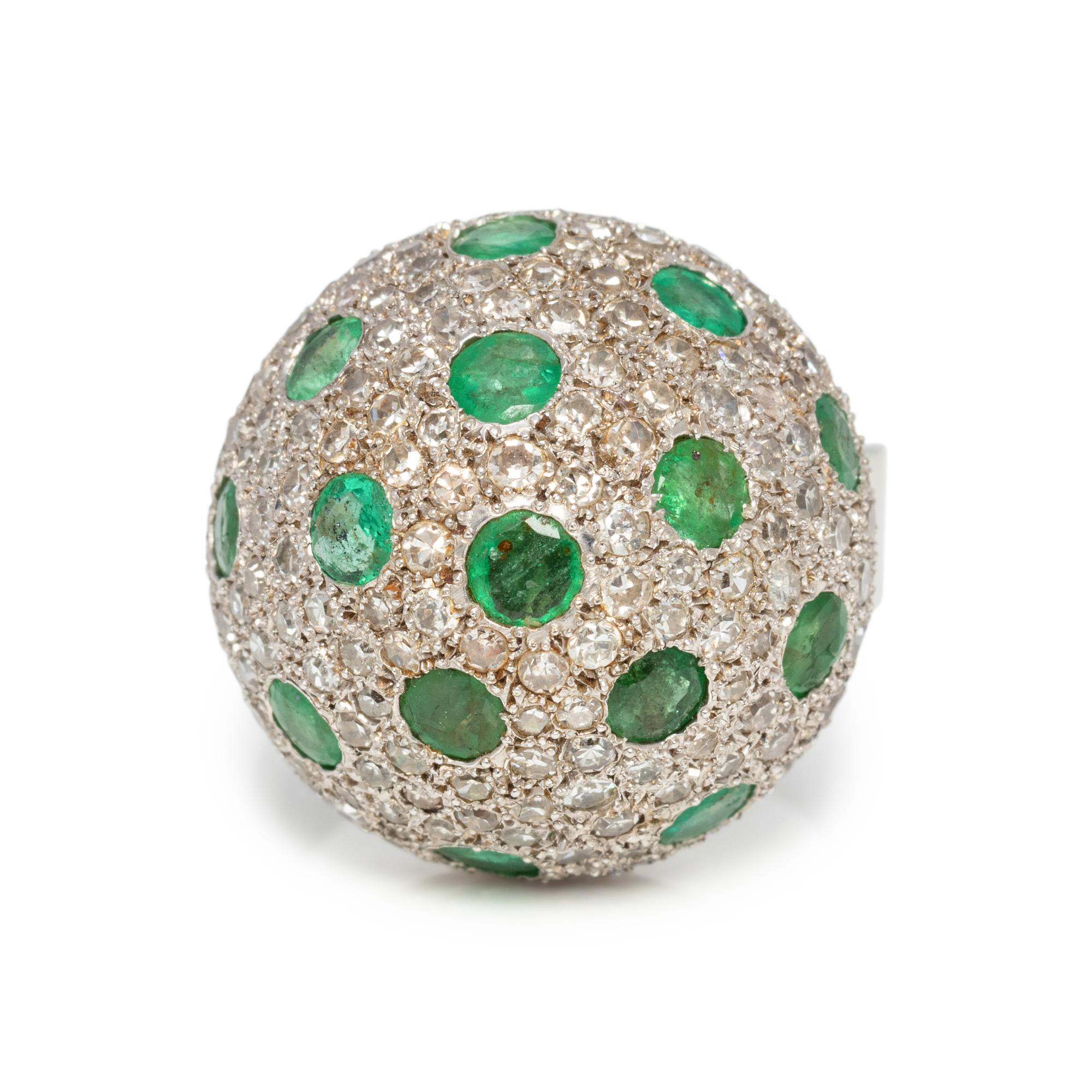 EMERALD AND DIAMOND RING