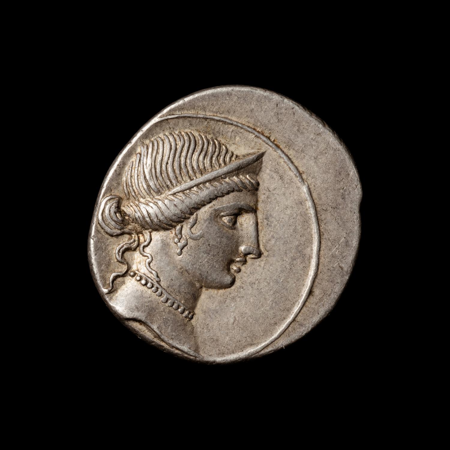 [ANCIENTS] ROMAN REPUBLIC. Octavian as Imperator (c. 32-29 BC). AR Denarius. (3.7 g, 20mm).
