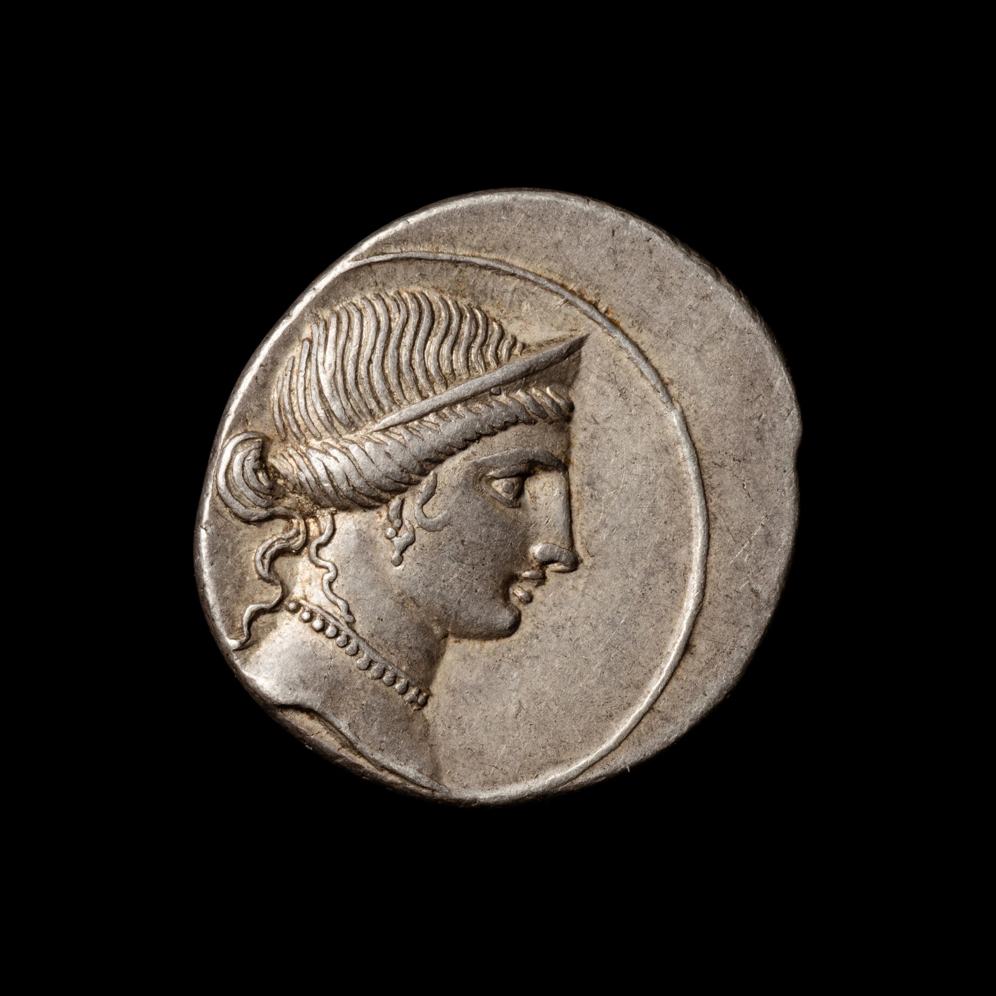[ANCIENTS] ROMAN REPUBLIC. Octavian as Imperator (c. 32-29 BC). AR Denarius. (3.7 g, 20mm).