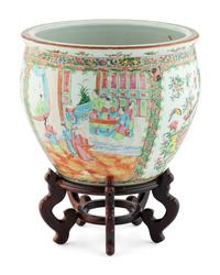 A Chinese Export Rose Medallion Porcelain Jardinière
