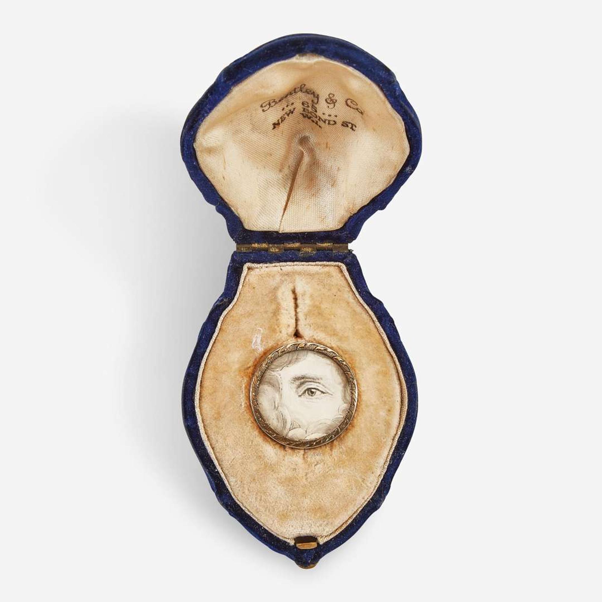 A Georgian lover's eye button early 19th century
