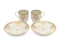 A Pair of Worcester Porcelain Cups and Saucers