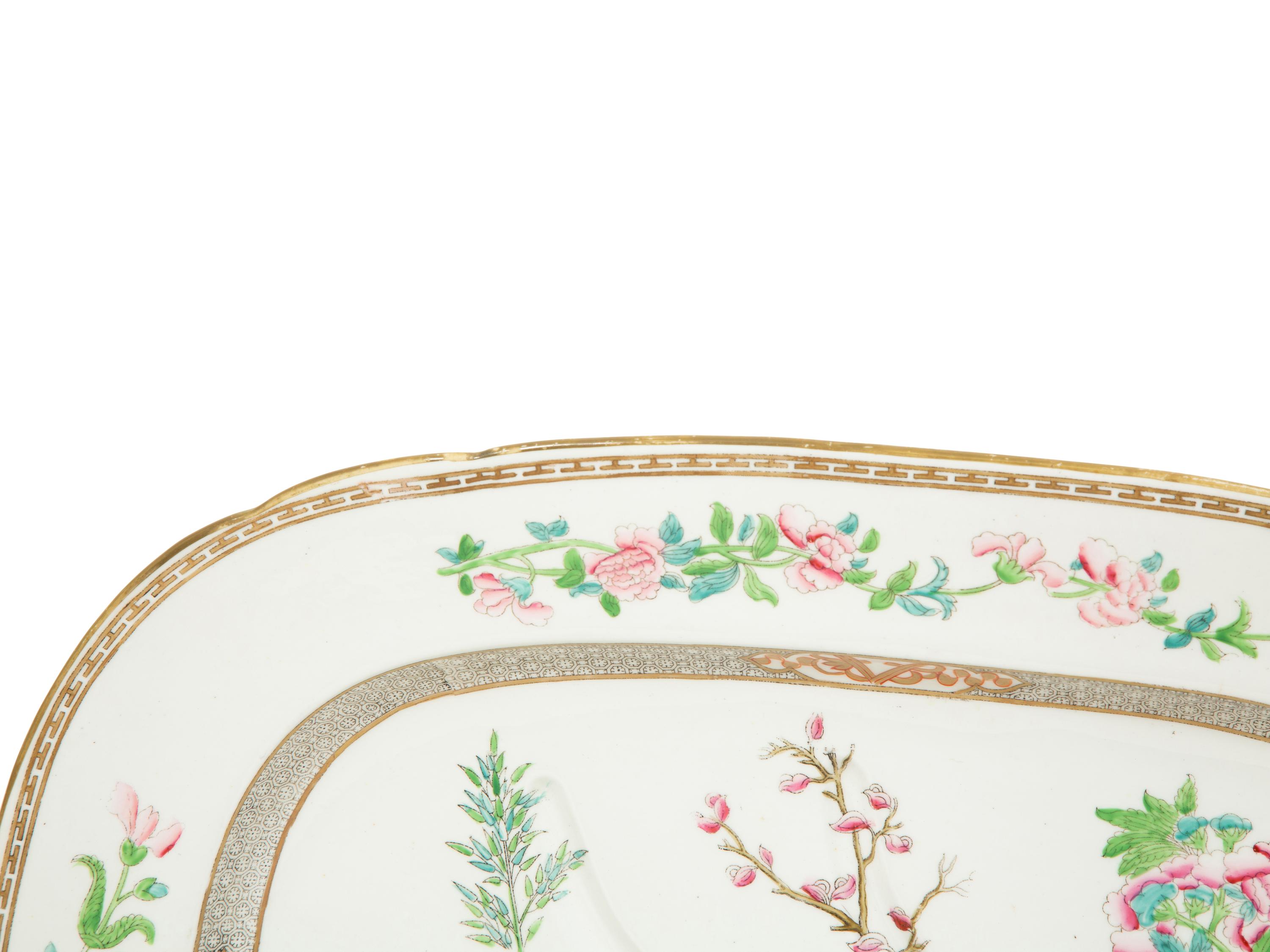 A Spode Copeland Porcelain Peony Chinoiserie Dinner Service