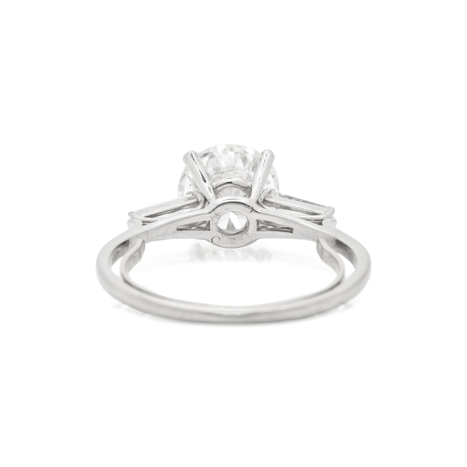 DIAMOND RING